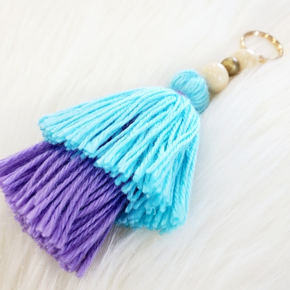 Keychain handmade with Wool and natural beads - Picture 7 of 7